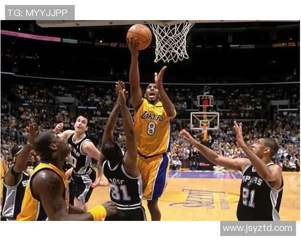 湖人季后赛对决马刺的历史回顾与精彩瞬间分析