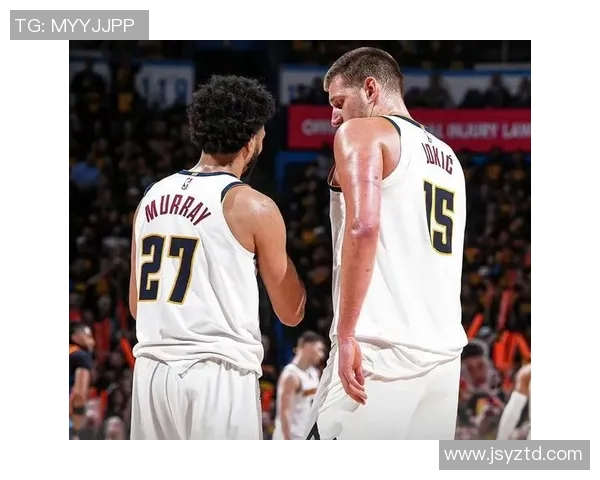 热火险胜掘金98比95关键时刻展现团队韧性与决胜能力