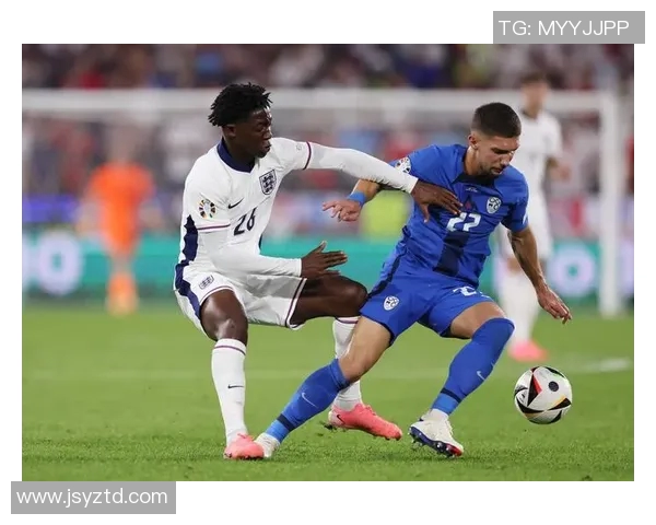 凯恩的足球传奇之路：从青涩少年到世界顶级前锋的蜕变与荣耀