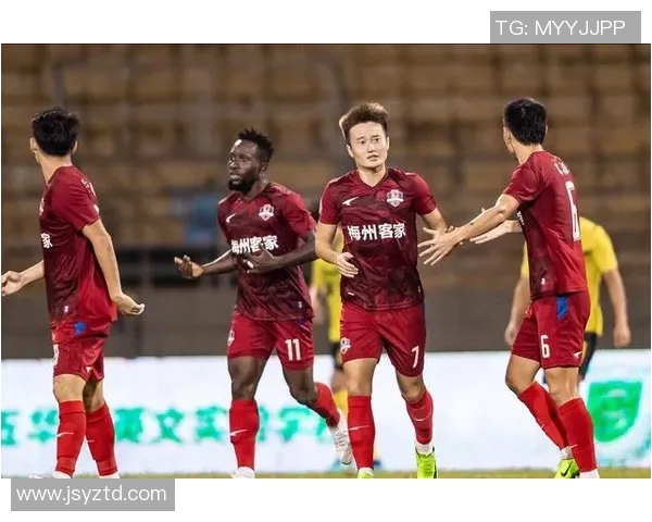 欧赔中上球队与中游球队的实力对比与赛季表现分析